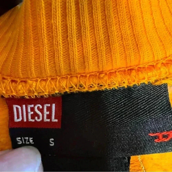 Diesel Women’s Orange Sweatshirt “Diesel Rocks” On Back Size Small - Picture 7 of 8